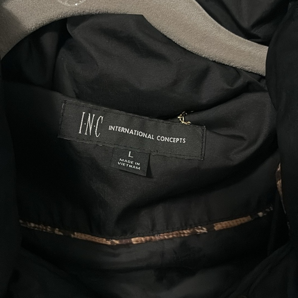 I.N.C international concepts black puffer coat - Picture 3 of 8